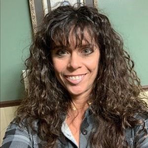 Meet your Posher, Cassandra